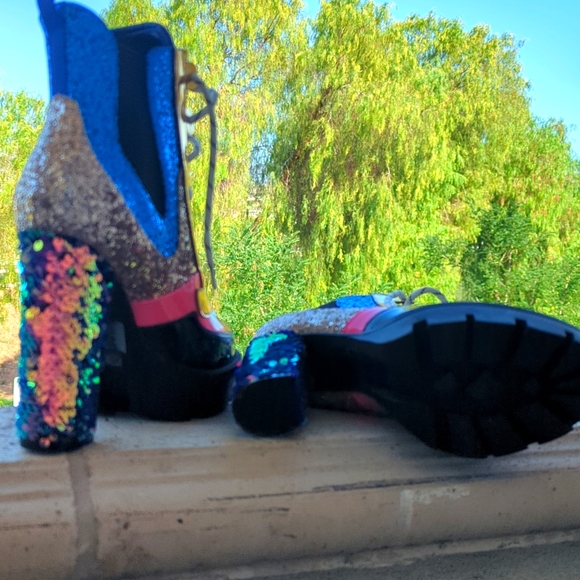 An Understatement ✨🌈 - Picture 3 of 5